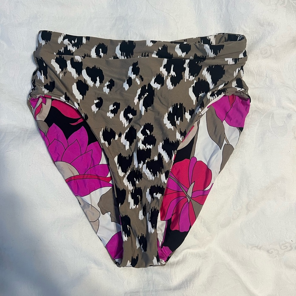 NWT Trina Turk swimsuit bottoms, 8